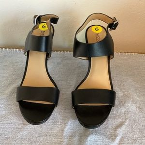 New Michael Kors Black Ankle Strap Sandals 9M